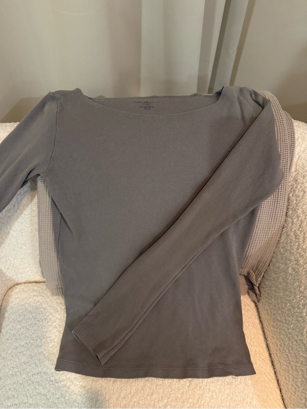 Brandy Melville Long-Sleeve Crewneck Top - Gray